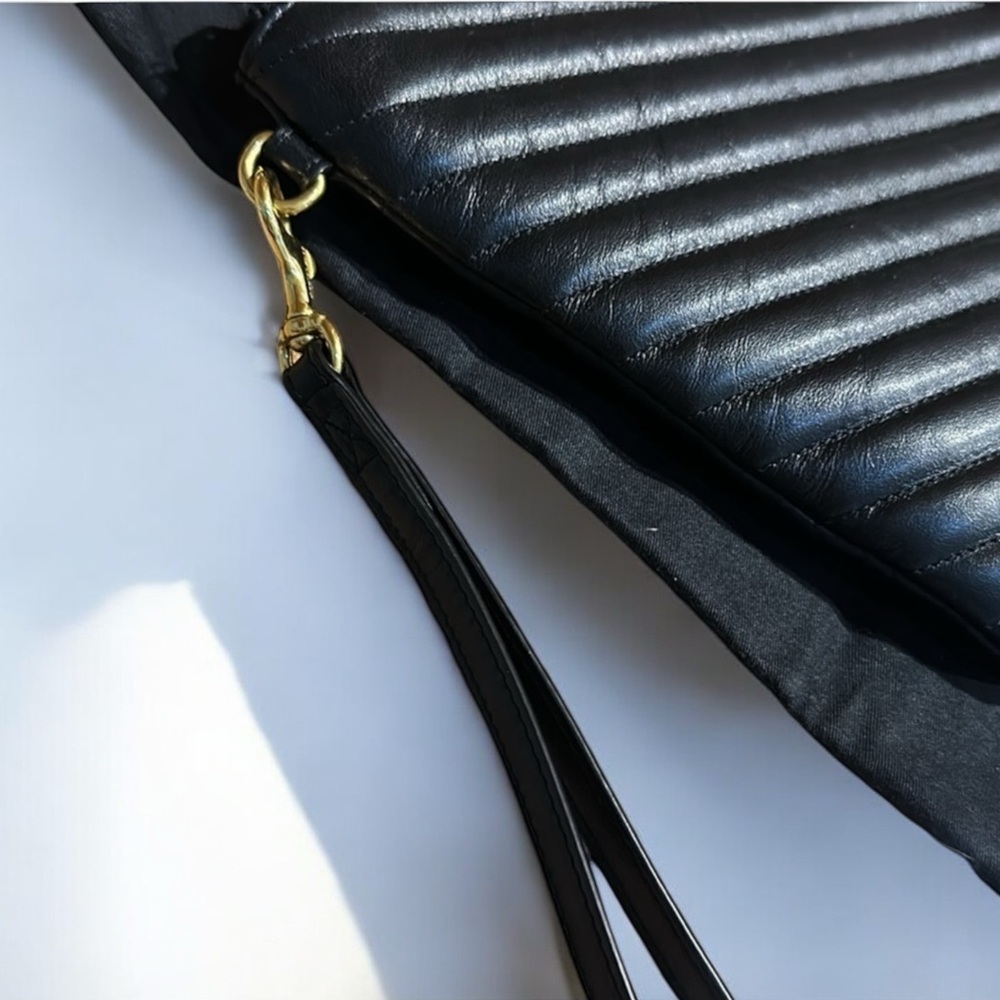 Saint Laurent Matelasse Chevron Zip
Clutch - Large Like New! - Picture 8 of 16